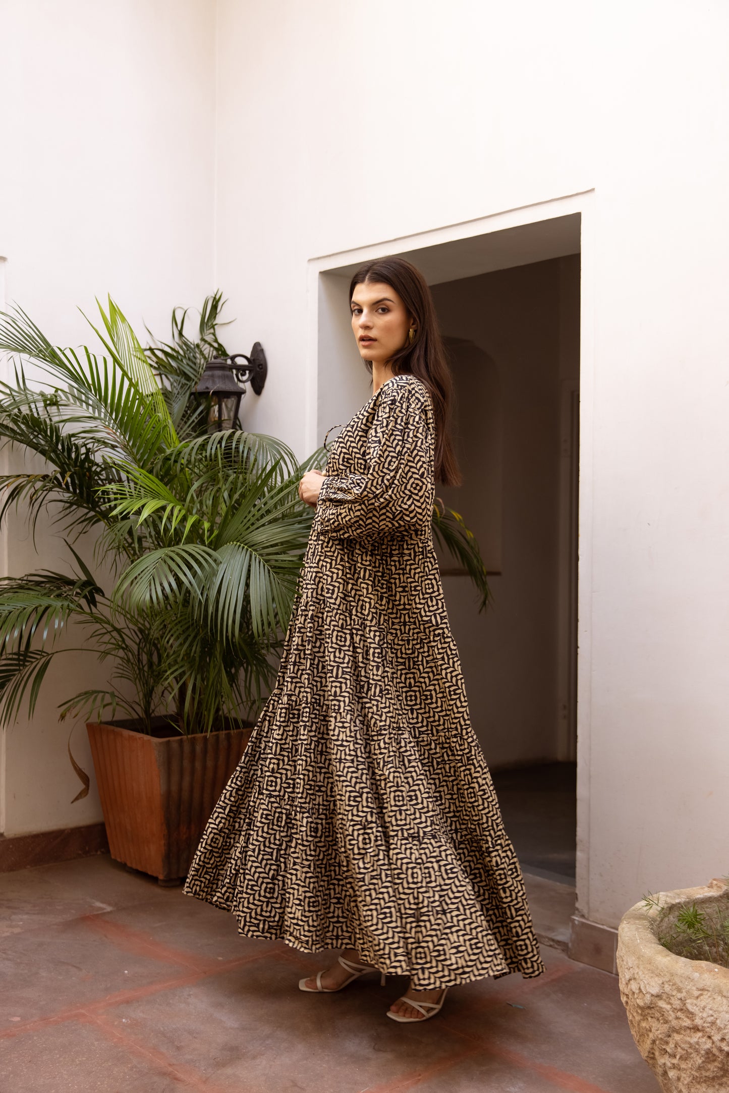 Gulhar Balloon Crown Dress